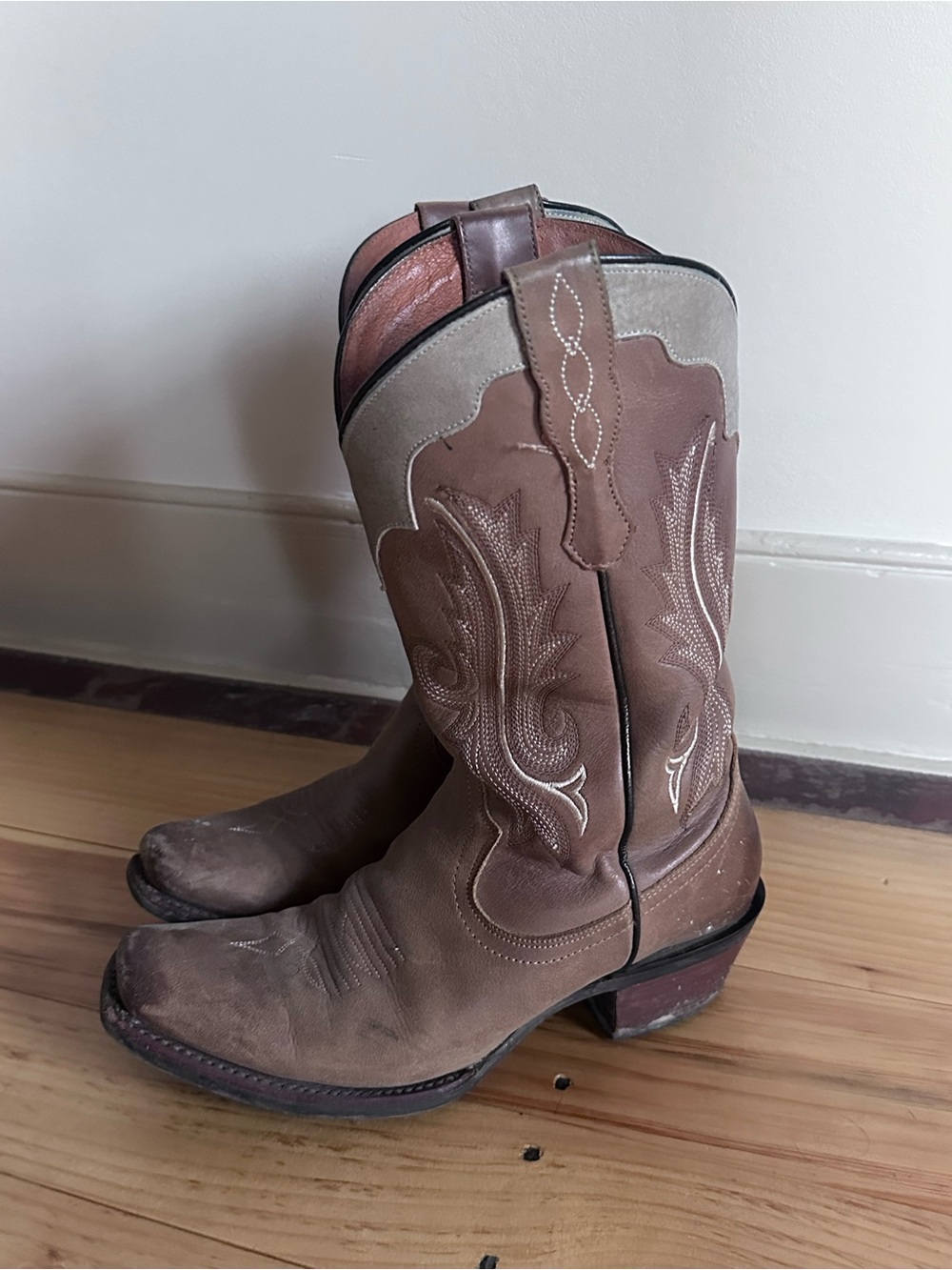 Idyllwind Two-Tone Brown and Tan Women's Western Heeled Boots
